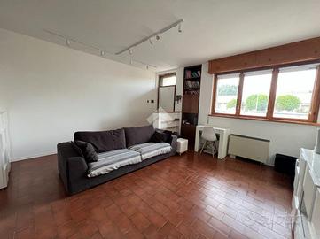 VILLA A SCHIERA A VIGEVANO