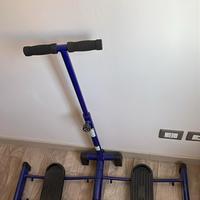 Attrezzo interno coscia