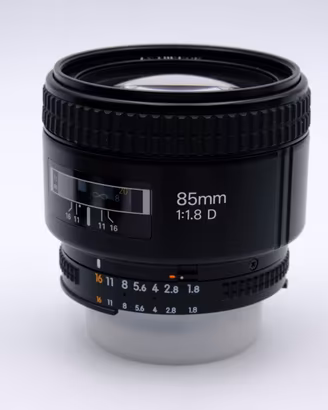 Nikon 85 mm AF-D F1.8