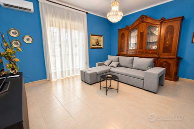 Appartamento ristrutturato zona Teocrito