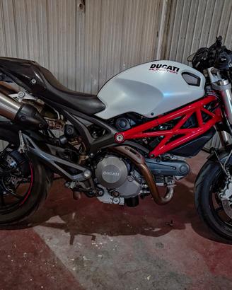 Ducati Monster 796+ ABS
