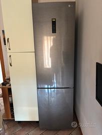 Frigorifero combinato LG Total No Frost 384L Inox
