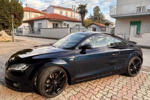 Audi TT Coupè-Blu scuro,interni Beige- Anno 2007/8