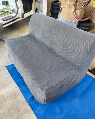 Divano letto.