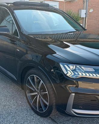 Audi Q7 45 TDI quattro tiptronic Sport Plus S-LINE