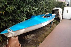 Canoa inaffondabile biposto anche a pedali