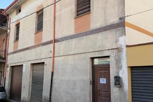 Indipendente da ammodernare doppio accesso