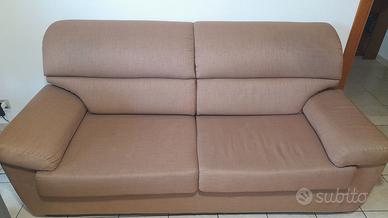 Divano 3 posti e poltrona