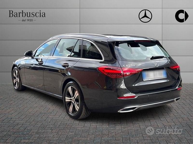Mercedes-Benz C-Class 2026 photo 4