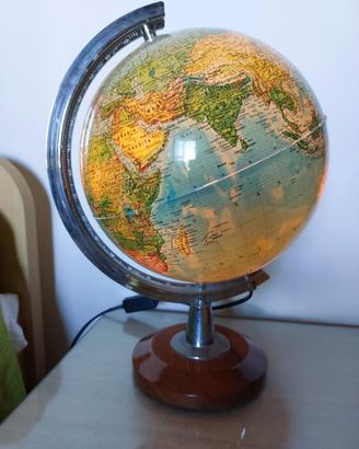 Mappamondo anni 80 con luce
