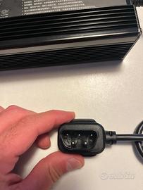 Caricabatterie Originale NIU 60V 4A per Scooter El