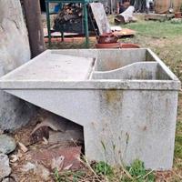 Lavatoio in cemento
