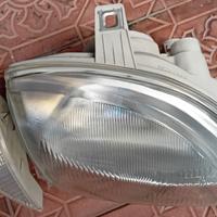 fari e frecce anteriori Fiat 600 