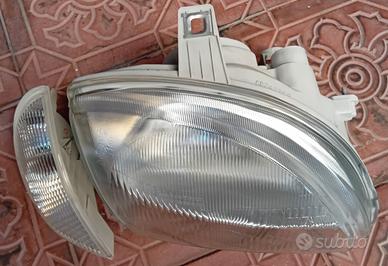 fari e frecce anteriori Fiat 600 