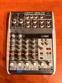 Mixer behringer xenyx Q802 usb