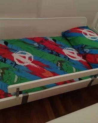 Letto singolo per bambini con sponde + materasso