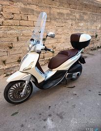 Beverly 300