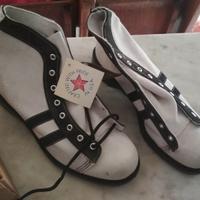 Scarpe tipo anfibi