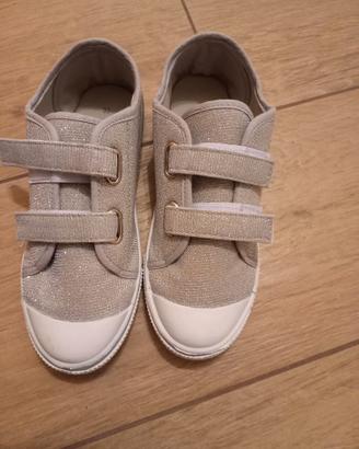 Scarpe nr.33 nuove