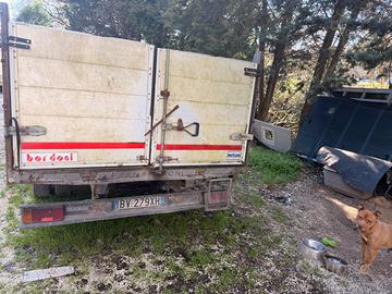 Furgone Renault mascotte