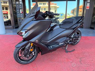 Yamaha T Max 560 SCARICO SPORTIVO NERO OPACO