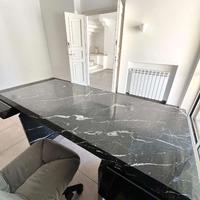 Scrivania di rappresentanza in marmo