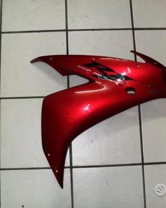 Ricambi yamaha r1 2004 2005 2006 in foto