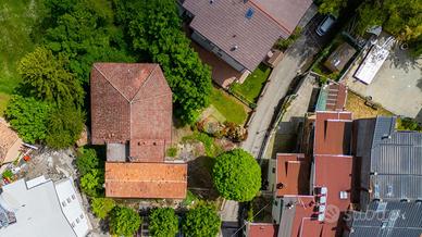 PORZIONE DI BIFAMILIARE A BORE