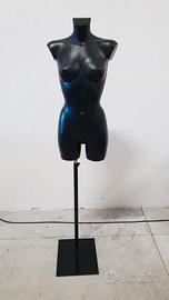 Manichino Donna Busto Nero con Base in Metallo Reg