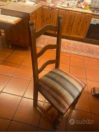 Sedie in legno massiccio