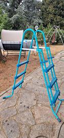 scaletta per piscina