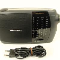Radio portatile " Grundig "