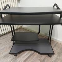 Scrivania porta PC in metallo e legno