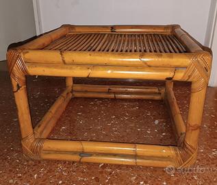 Tavolino di vimini