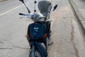 Piaggio Liberty 50 2 -Bauletto/Parabrezza inclusi