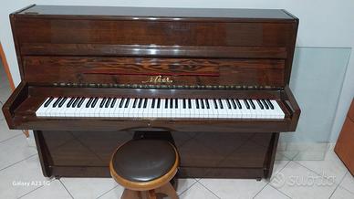 Pianoforte a muro perfette condizioni