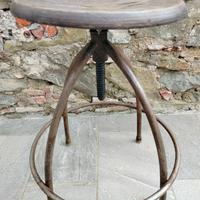 Sgabello girevole ferro legno vintage industriale
