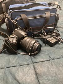 Nikon reflex D3000 con obiettivo 18-55 VR