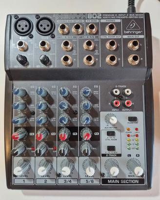 Mixer BEHRINGER Xenyx 802