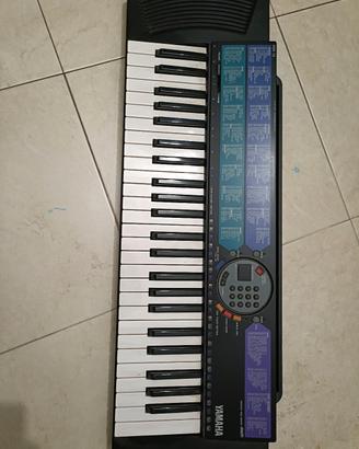 Yamaha PSR 77