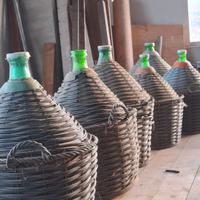 6 damigiane Vintage di varie misure: