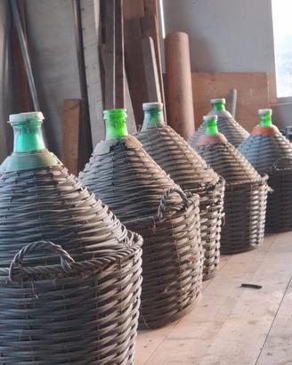 6 damigiane Vintage di varie misure: