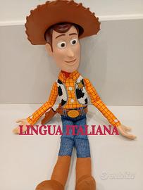 Toy Story Woody interattivo