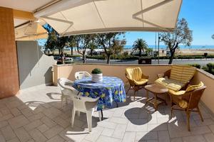 Duplex fronte mare per luglio rif. 8