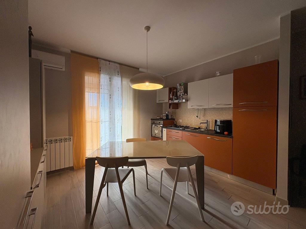 Appartamento con veranda e giardino + posto auto - Vista 2
