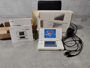 Nintendo ds lite con scatola e manuali