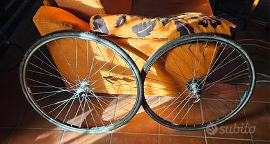 Due gomme originali Campagnolo, 28"