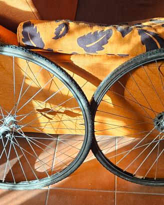 Due gomme originali Campagnolo, 28"