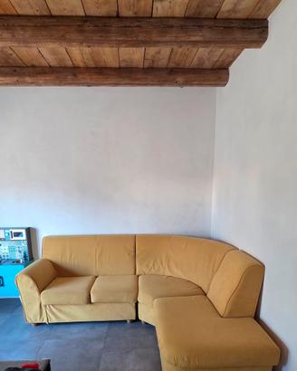 DIVANO ANGOLARE  CURVO