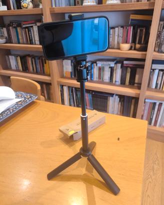 NexiGo Selfie Stick con Tripode